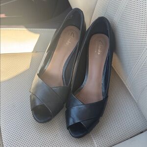 Clarks Jenness Cloud Leather Shoes, Black Size 8